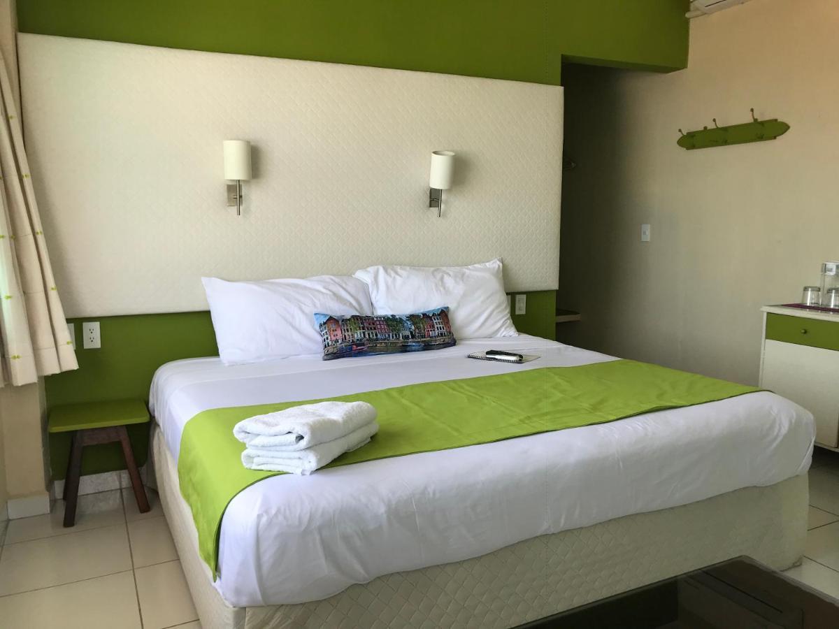 Casa Mia Otel Puerto Escondido  Dış mekan fotoğraf